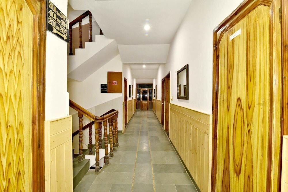 Hotel Devlok Манали Экстерьер фото