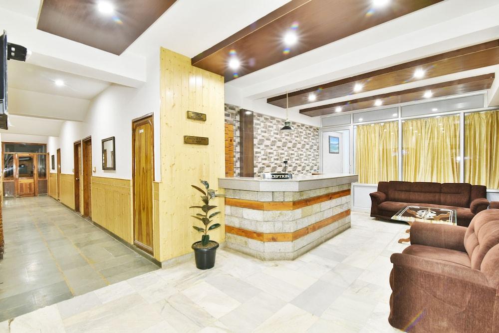 Hotel Devlok Манали Экстерьер фото
