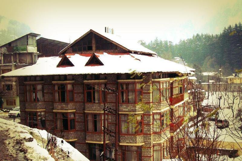 Hotel Devlok Манали Экстерьер фото